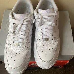White Nike Air Force 1’s